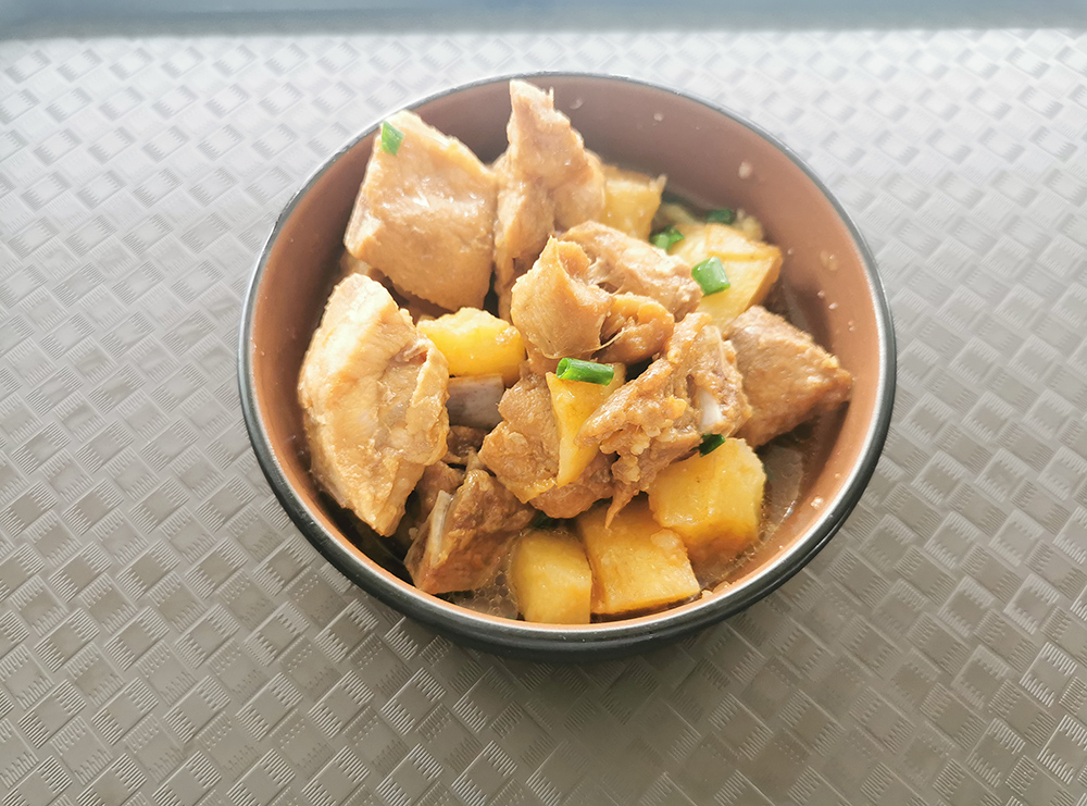 土豆炖排骨